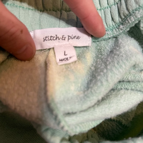 Sweatpants and top - Picture 3 of 3